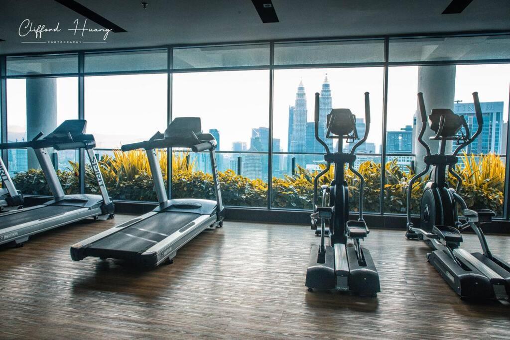 The Colony By Infinitum Best Pool View Klcc Trx Merdeka 118 Kl Tower Kuala Lumpur Exteriör bild